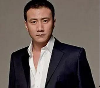 爆料娱乐圈胡军,揭秘明星背后的故事